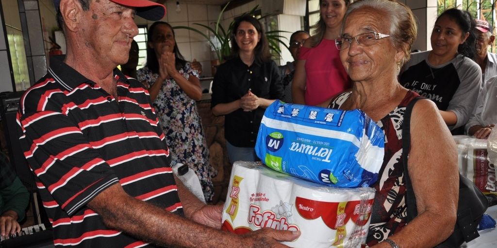 fralda-geriatrica-ternura-fardo-doação